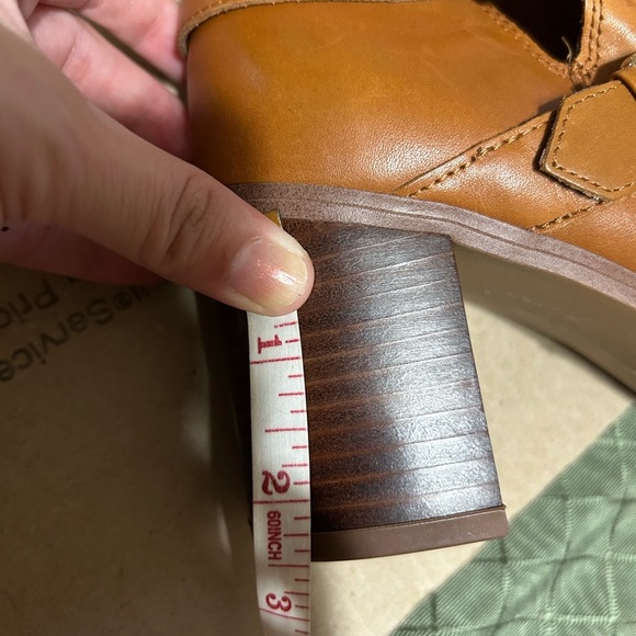 Franco Sarto Boots Womens 8 M Buck Biker Buckle Strap Brown Leather Ankle Top - Picture 10 of 10